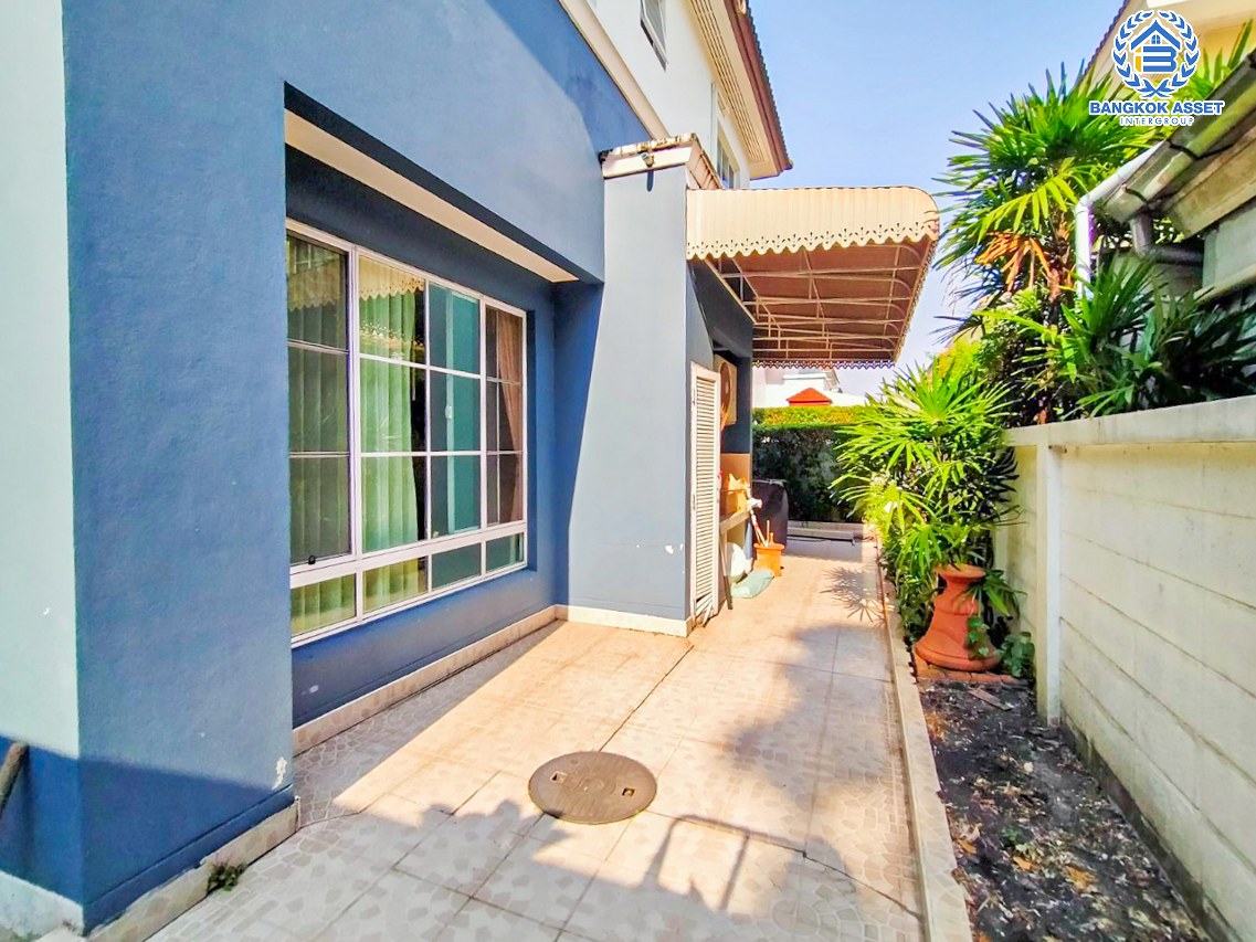 *****บ้านเดี่ยวมือสองนนทบุรี โครงการ ชัยพฤกษ์ บางบัวทอง จากแบรนด์ L&H เนื้อที่กว้างขวางถึง 61.6 ตร.ว. ฟังก์ชัน 3 ห้องนอน 3 ห้องน้ำ 2 ที่จอดรถ หน้าบ้านไม่ชนใคร วิวดี บนทำเลเดินทางสะดวก ติดถนนบางกรวย-ไทรน้อย ใกล้เซ็นทรัลเวสต์เกต และรถไฟฟ้าสายสีม่วง "สถานีบางพลู" จองเลย!