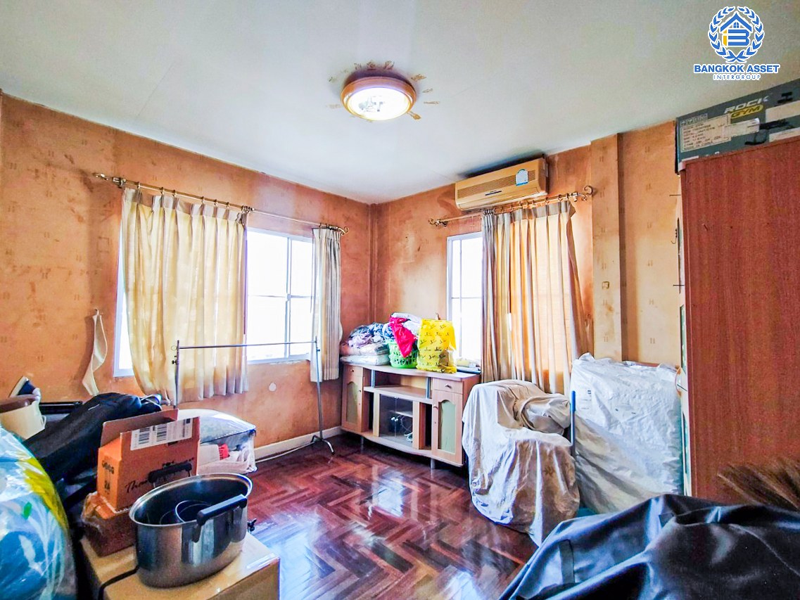 *****บ้านเดี่ยวมือสองนนทบุรี โครงการ ชัยพฤกษ์ บางบัวทอง จากแบรนด์ L&H เนื้อที่กว้างขวางถึง 61.6 ตร.ว. ฟังก์ชัน 3 ห้องนอน 3 ห้องน้ำ 2 ที่จอดรถ หน้าบ้านไม่ชนใคร วิวดี บนทำเลเดินทางสะดวก ติดถนนบางกรวย-ไทรน้อย ใกล้เซ็นทรัลเวสต์เกต และรถไฟฟ้าสายสีม่วง "สถานีบางพลู" จองเลย!