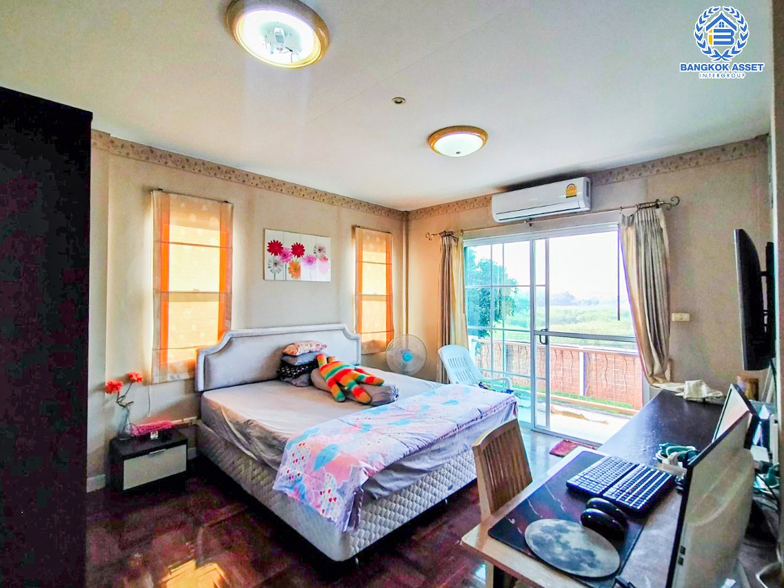 *****บ้านเดี่ยวมือสองนนทบุรี โครงการ ชัยพฤกษ์ บางบัวทอง จากแบรนด์ L&H เนื้อที่กว้างขวางถึง 61.6 ตร.ว. ฟังก์ชัน 3 ห้องนอน 3 ห้องน้ำ 2 ที่จอดรถ หน้าบ้านไม่ชนใคร วิวดี บนทำเลเดินทางสะดวก ติดถนนบางกรวย-ไทรน้อย ใกล้เซ็นทรัลเวสต์เกต และรถไฟฟ้าสายสีม่วง "สถานีบางพลู" จองเลย!