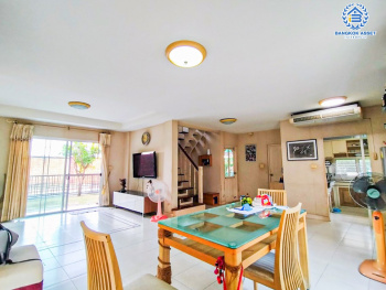 *****บ้านเดี่ยวมือสองนนทบุรี โครงการ ชัยพฤกษ์ บางบัวทอง จากแบรนด์ L&H เนื้อที่กว้างขวางถึง 61.6 ตร.ว. ฟังก์ชัน 3 ห้องนอน 3 ห้องน้ำ 2 ที่จอดรถ หน้าบ้านไม่ชนใคร วิวดี บนทำเลเดินทางสะดวก ติดถนนบางกรวย-ไทรน้อย ใกล้เซ็นทรัลเวสต์เกต และรถไฟฟ้าสายสีม่วง "สถานีบางพลู" จองเลย!