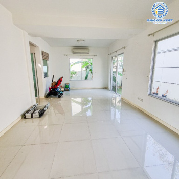 *****บ้านเดี่ยวมือสอง โครงการ พฤกษ์ลดา บางใหญ่2 หลังมุม จากแบรนด์ L&H เนื้อที่ 51.60 ตร.ว. ฟังก์ชัน 3 ห้องนอน 2 ห้องน้ำ 2 ที่จอดรถ บ้านสภาพดีเยี่ยม เดินทางง่าย เชื่อมต่อถนนกาญจนาภิเษก ถนนคลองถนน ใกล้รถไฟฟ้าสายสีม่วง "สถานีคลองบางไผ่" และจุดขึ้นทางด่วน "กาญจนาภิเษก"