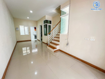 *****ทาวน์เฮ้าส์มือสองสมุทรสาคร โครงการ โกลเด้นทาวน์2 พระราม2 เนื้อที่ 16.3 ตร.ว. ฟังก์ชัน 3 ห้องนอน 2 ห้องน้ำ ภายในสภาพนางฟ้า พร้อมเข้าอยู่ แถมฟรี! 2 เครื่องปรับอากาศ, 1 เครื่องดูดควัน บนทำเลดี เชื่อมต่อถนนพระราม 2, ถนนกาญจนาภิเษก ใกล้เซ็นทรัลพระราม 2