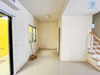 *****ทาวน์เฮ้าส์มือสองกรุงเทพฯ โครงการ เดอะคอนเนค ดอนเมือง-เทิดราชัน เนื้อที่ 18.7 ตร.ว. ฟังก์ชัน 3 ห้องนอน 2 ห้องน้ำ บ้านสภาพดี พร้อมเข้าอยู่ บนทำเลเดินทางสะดวก เชื่อมต่อถนนสรงประภา, ถนนวิภาวดีรังสิต, ถนนศรีสมาน ใกล้รถไฟฟ้าสายสีแดง "สถานีดอนเมือง" และทางด่วน "ศรีสมาน"