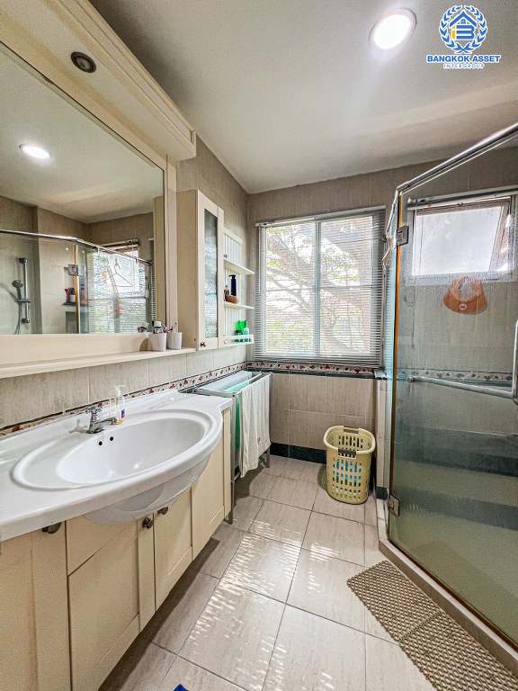 *****บ้านเดี่ยวมือสอง โครงการ ชัยพฤกษ์ บางบัวทอง หลังมุม เนื้อที่ 101.09 ตร.ว. ฟังก์ชัน 4 ห้องนอน 4 ห้องน้ำ 4 ที่จอดรถ บ้าน Type ใหญ่ที่สุด เนื้อที่กว้างขวาง โครงการบนทำเลดี เชื่อมต่อถนนราชพฤกษ์ ถนนรัตนาธิเบศร์ ถนนบางกรวย-ไทรน้อย ใกล้รถไฟฟ้าสายสีม่วง"สถานีแยกบางพลู" ใกล้ห้างสรรพสินค้าเซ็นทรัลเวสต์เกต