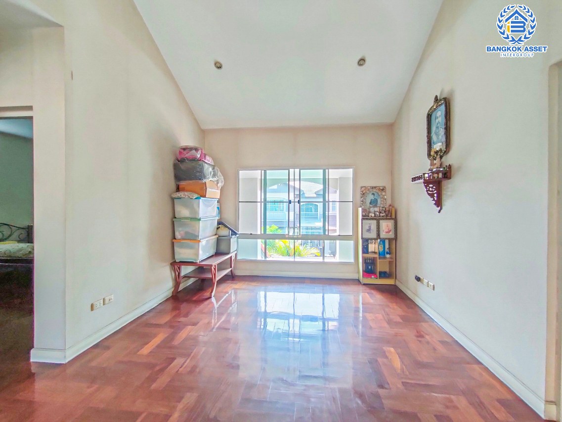 *****บ้านเดี่ยวมือสองนนทบุรี โครงการ นันทวัน พระราม5 เนื้อที่กว้างขวางถึง 97 ตร.ว. ฟังก์ชัน 4 ห้องนอน 3 ห้องน้ำ 2 ที่จอดรถ บ้านพร้อมอยู่ แถมฟรี! 6 เครื่องปรับอากาศ บนทำเลเดินทางสะดวก ติดถนนนครอินทร์ ใกล้รถไฟฟ้าสายสีม่วง "สถานีบางรักใหญ่" และทางด่วน "ศรีรัช" จองเลย!