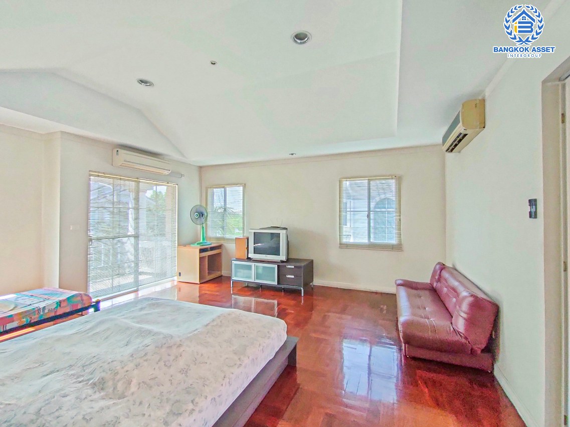 *****บ้านเดี่ยวมือสองนนทบุรี โครงการ นันทวัน พระราม5 เนื้อที่กว้างขวางถึง 97 ตร.ว. ฟังก์ชัน 4 ห้องนอน 3 ห้องน้ำ 2 ที่จอดรถ บ้านพร้อมอยู่ แถมฟรี! 6 เครื่องปรับอากาศ บนทำเลเดินทางสะดวก ติดถนนนครอินทร์ ใกล้รถไฟฟ้าสายสีม่วง "สถานีบางรักใหญ่" และทางด่วน "ศรีรัช" จองเลย!