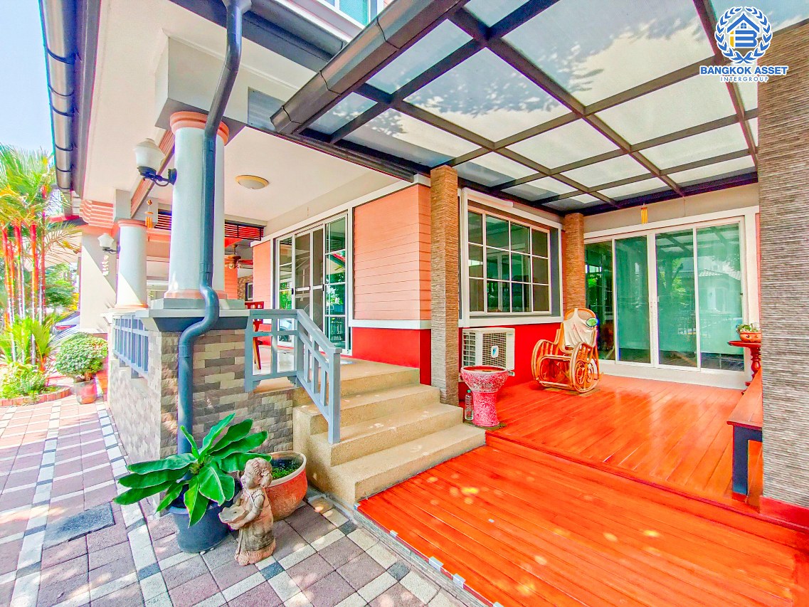 *****บ้านเดี่ยวมือสองนนทบุรี โครงการ นันทวัน พระราม5 เนื้อที่กว้างขวางถึง 97 ตร.ว. ฟังก์ชัน 4 ห้องนอน 3 ห้องน้ำ 2 ที่จอดรถ บ้านพร้อมอยู่ แถมฟรี! 6 เครื่องปรับอากาศ บนทำเลเดินทางสะดวก ติดถนนนครอินทร์ ใกล้รถไฟฟ้าสายสีม่วง "สถานีบางรักใหญ่" และทางด่วน "ศรีรัช" จองเลย!