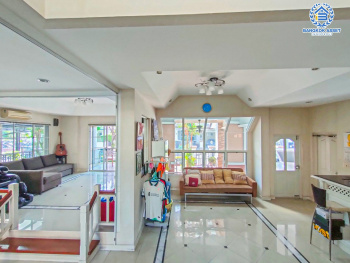 *****บ้านเดี่ยวมือสองนนทบุรี โครงการ นันทวัน พระราม5 เนื้อที่กว้างขวางถึง 97 ตร.ว. ฟังก์ชัน 4 ห้องนอน 3 ห้องน้ำ 2 ที่จอดรถ บ้านพร้อมอยู่ แถมฟรี! 6 เครื่องปรับอากาศ บนทำเลเดินทางสะดวก ติดถนนนครอินทร์ ใกล้รถไฟฟ้าสายสีม่วง "สถานีบางรักใหญ่" และทางด่วน "ศรีรัช" จองเลย!