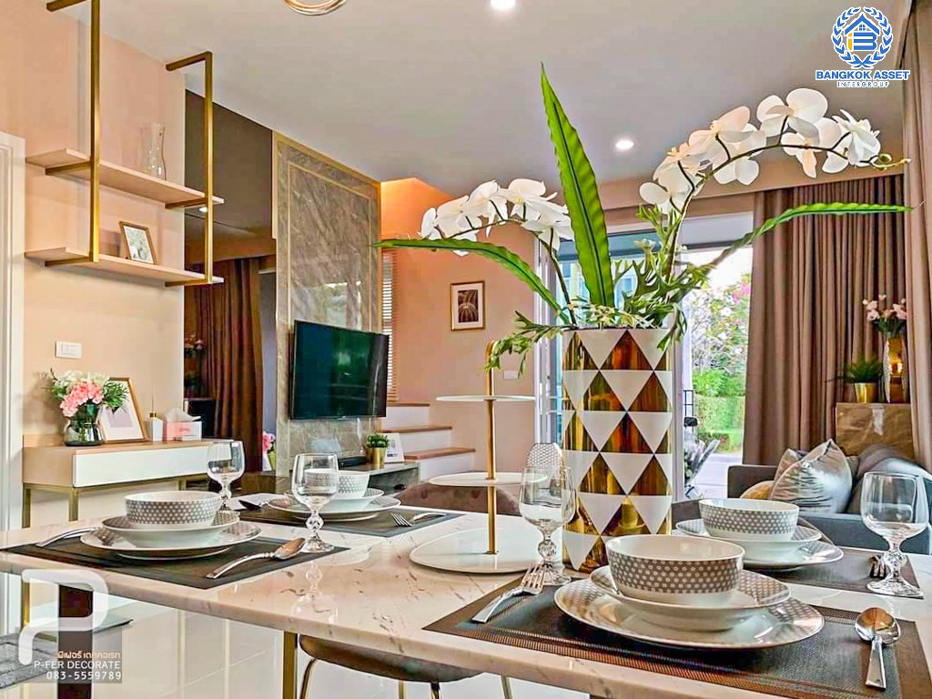 *****ทาวน์เฮ้าส์มือสอง โครงการ ฟลอรา ติวานนท์ หลังมุม เนื้อที่ 23.50 ตร.ว. ฟังก์ชัน 4 ห้องนอน 3 ห้องน้ำ 2 ที่จอดรถ บ้านสวยสไตล์ Modern ภายในเหมือนใหม่ โครงการบนทำเลดี เชื่อมต่อถนนประชาราษฎร์ ถนนติวานนท์ ถนนพิบูลย์สงคราม ใกล้รถไฟฟ้าสายสีม่วง "สถานีแยกติวานนท์" และจุดขึ้นทางด่วน "ศรีรัช"