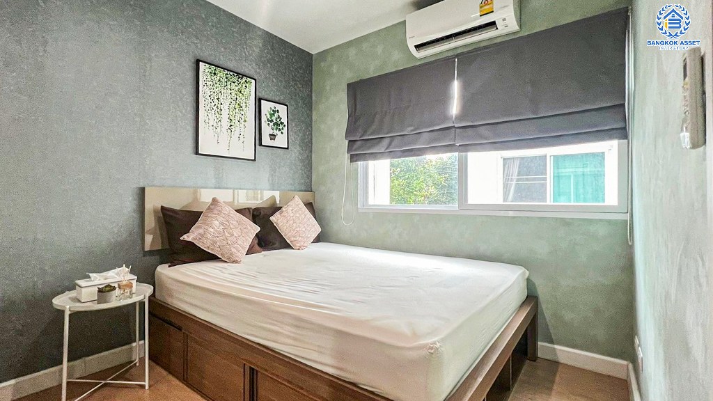 *****ทาวน์เฮ้าส์มือสอง โครงการ ฟลอรา ติวานนท์ หลังมุม เนื้อที่ 23.50 ตร.ว. ฟังก์ชัน 4 ห้องนอน 3 ห้องน้ำ 2 ที่จอดรถ บ้านสวยสไตล์ Modern ภายในเหมือนใหม่ โครงการบนทำเลดี เชื่อมต่อถนนประชาราษฎร์ ถนนติวานนท์ ถนนพิบูลย์สงคราม ใกล้รถไฟฟ้าสายสีม่วง "สถานีแยกติวานนท์" และจุดขึ้นทางด่วน "ศรีรัช"