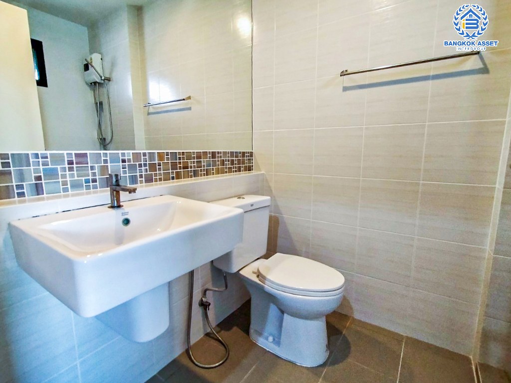 *****บ้านเดี่ยวมือสอง โครงการ คณาสิริ ศาลายา-ปิ่นเกล้า เนื้อที่ 56.40 ตร.ว. ฟังก์ชัน 3 ห้องนอน 3 ห้องน้ำ 2 ที่จอดรถ โครงการบนทำเลดี เชื่อมต่อถนนสำเร็จพัฒนา ถนนกาญจนาภิเษก ซอยกันตนา ใกล้จุดขึ้นทางด่วน "ศรีรัช-วงแหวนรอบนอก(ด่านฉิมพลี)" และทางคู่ขนานลอยฟ้าบรมราชชนนี