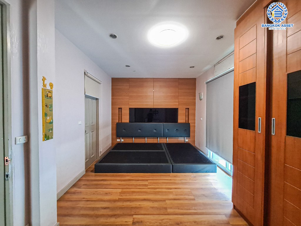 *****บ้านเดี่ยวมือสอง โครงการ เดอะซิตี้1 ปิ่นเกล้า-พระราม5-นครอินทร์ หลังมุม เนื้อที่ 64.80 ตร.ว. ฟังก์ชัน 3 ห้องนอน 3 ห้องน้ำ 2 ที่จอดรถ บ้านสภาพสวยพร้อมเข้าอยู่ โครงการบนทำเลดี เชื่อมต่อถนนนครอินทร์ ถนนกาญจนาภิเษก ถนนราชพฤกษ์ ใกล้รถไฟฟ้าสายสีม่วง "สถานีแยกติวานนท์"