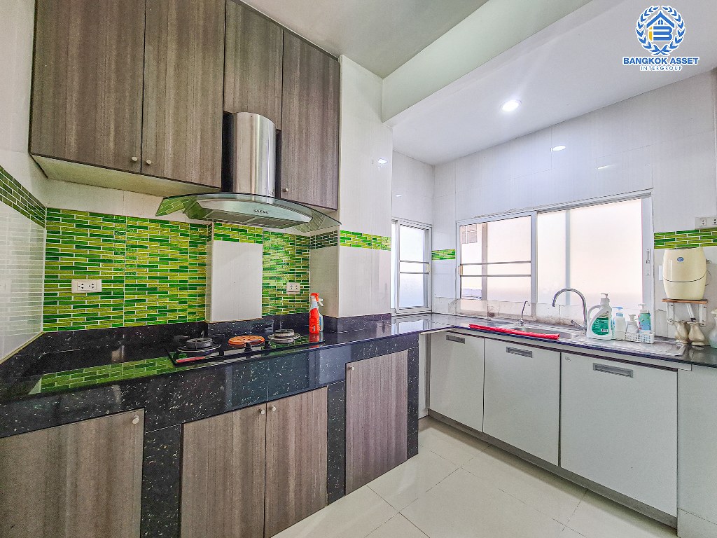 *****บ้านเดี่ยวมือสอง โครงการ เดอะซิตี้1 ปิ่นเกล้า-พระราม5-นครอินทร์ หลังมุม เนื้อที่ 64.80 ตร.ว. ฟังก์ชัน 3 ห้องนอน 3 ห้องน้ำ 2 ที่จอดรถ บ้านสภาพสวยพร้อมเข้าอยู่ โครงการบนทำเลดี เชื่อมต่อถนนนครอินทร์ ถนนกาญจนาภิเษก ถนนราชพฤกษ์ ใกล้รถไฟฟ้าสายสีม่วง "สถานีแยกติวานนท์"