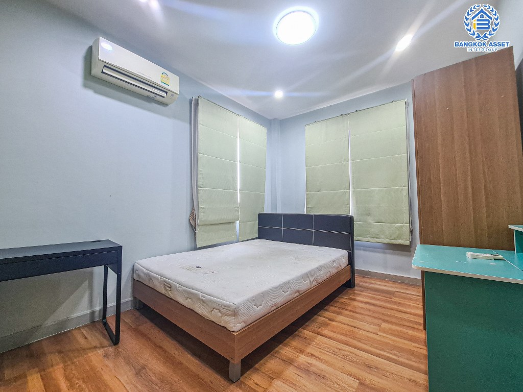 *****บ้านเดี่ยวมือสอง โครงการ เดอะซิตี้1 ปิ่นเกล้า-พระราม5-นครอินทร์ หลังมุม เนื้อที่ 64.80 ตร.ว. ฟังก์ชัน 3 ห้องนอน 3 ห้องน้ำ 2 ที่จอดรถ บ้านสภาพสวยพร้อมเข้าอยู่ โครงการบนทำเลดี เชื่อมต่อถนนนครอินทร์ ถนนกาญจนาภิเษก ถนนราชพฤกษ์ ใกล้รถไฟฟ้าสายสีม่วง "สถานีแยกติวานนท์"