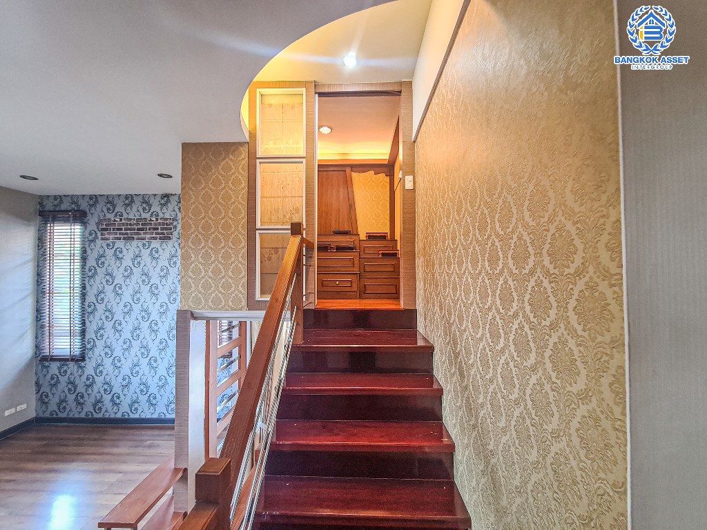 *****บ้านเดี่ยวมือสอง โครงการ เดอะซิตี้1 ปิ่นเกล้า-พระราม5-นครอินทร์ หลังมุม เนื้อที่ 64.80 ตร.ว. ฟังก์ชัน 3 ห้องนอน 3 ห้องน้ำ 2 ที่จอดรถ บ้านสภาพสวยพร้อมเข้าอยู่ โครงการบนทำเลดี เชื่อมต่อถนนนครอินทร์ ถนนกาญจนาภิเษก ถนนราชพฤกษ์ ใกล้รถไฟฟ้าสายสีม่วง "สถานีแยกติวานนท์"