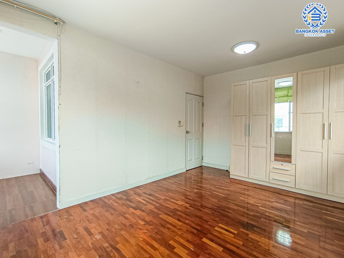 *****บ้านเดี่ยวมือสองนนทบุรี โครงการ ภัสสร7 บางกรวย-ไทรน้อย หลังมุม เนื้อที่กว้าง 52.7 ตร.ว. ฟังก์ชัน 4 ห้องนอน 3 ห้องน้ำ 2 ที่จอดรถ แถมฟรี! 4 เครื่องปรับอากาศ 2 เครื่องทำน้ำอุ่น 1 เครื่องดูดควัน บนทำเลเดินทางสะดวก เชื่อมต่อ ถนนรัตนาธิเบศร์ ใกล้รถไฟฟ้าสายสีม่วง "สถานีบางพลู" และทางด่วน "ศรีรัช" จองเลย