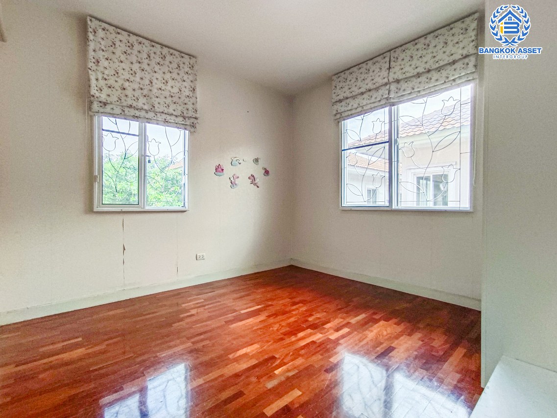 *****บ้านเดี่ยวมือสองนนทบุรี โครงการ ภัสสร7 บางกรวย-ไทรน้อย หลังมุม เนื้อที่กว้าง 52.7 ตร.ว. ฟังก์ชัน 4 ห้องนอน 3 ห้องน้ำ 2 ที่จอดรถ แถมฟรี! 4 เครื่องปรับอากาศ 2 เครื่องทำน้ำอุ่น 1 เครื่องดูดควัน บนทำเลเดินทางสะดวก เชื่อมต่อ ถนนรัตนาธิเบศร์ ใกล้รถไฟฟ้าสายสีม่วง "สถานีบางพลู" และทางด่วน "ศรีรัช" จองเลย