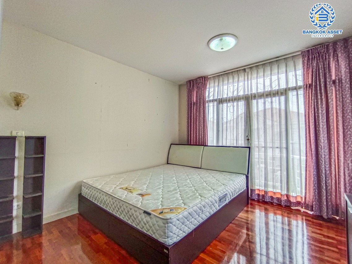 *****บ้านเดี่ยวมือสองนนทบุรี โครงการ ภัสสร7 บางกรวย-ไทรน้อย หลังมุม เนื้อที่กว้าง 52.7 ตร.ว. ฟังก์ชัน 4 ห้องนอน 3 ห้องน้ำ 2 ที่จอดรถ แถมฟรี! 4 เครื่องปรับอากาศ 2 เครื่องทำน้ำอุ่น 1 เครื่องดูดควัน บนทำเลเดินทางสะดวก เชื่อมต่อ ถนนรัตนาธิเบศร์ ใกล้รถไฟฟ้าสายสีม่วง "สถานีบางพลู" และทางด่วน "ศรีรัช" จองเลย