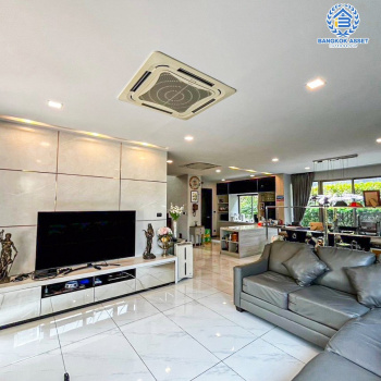 *****บ้านเดี่ยวมือสองนนทบุรี โครงการ เพอร์เฟค มาสเตอร์พีซ แจ้งวัฒนะ หลังมุม เนื้อที่กว้างขวางถึง 98.5 ตร.ว. ฟังก์ชัน 4 ห้องนอน 4 ห้องน้ำ 2 ที่จอดรถ มีอาคารโครงสร้างแยกจากตัวบ้าน ทำออฟฟิศได้ บรรยากาศสงบ บนทำเลตรงข้ามโรงเรียน SISB เชื่อมต่อ ถ.ราชพฤกษ์, ถ.บางกรวย-กรุงเทพ ใกล้รถไฟฟ้าสายสีชมพู "สถานีห้าแยกปากเกร็ด" และทางด่วน "แจ้งวัฒนะ" จองเลย!