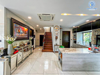 *****บ้านเดี่ยวมือสองนนทบุรี โครงการ เพอร์เฟค มาสเตอร์พีซ แจ้งวัฒนะ หลังมุม เนื้อที่กว้างขวางถึง 98.5 ตร.ว. ฟังก์ชัน 4 ห้องนอน 4 ห้องน้ำ 2 ที่จอดรถ มีอาคารโครงสร้างแยกจากตัวบ้าน ทำออฟฟิศได้ บรรยากาศสงบ บนทำเลตรงข้ามโรงเรียน SISB เชื่อมต่อ ถ.ราชพฤกษ์, ถ.บางกรวย-กรุงเทพ ใกล้รถไฟฟ้าสายสีชมพู "สถานีห้าแยกปากเกร็ด" และทางด่วน "แจ้งวัฒนะ" จองเลย!