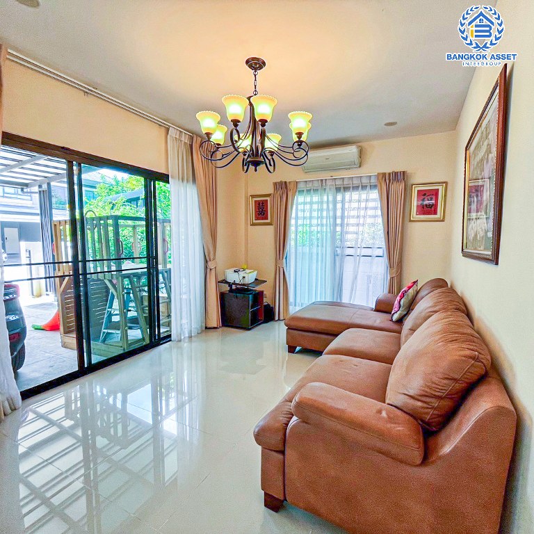 *****บ้านเดี่ยวมือสองนนทบุรี โครงการ เวนิว พระราม5-2 เนื้อที่กว้างมากถึง 67.1 ตร.ว. ฟังก์ชัน 4 ห้องนอน 3 ห้องน้ำ 2 ที่จอดรถ บ้านสภาพสวยทั้งภายนอก และภายใน น่าอยู่สุดๆ บนทำเลเยี่ยม เชื่อมต่อถนนนครอินทร์ ใกล้รถไฟฟ้าสายสีม่วง "สถานีแยกติวานนท์" จองเลย!