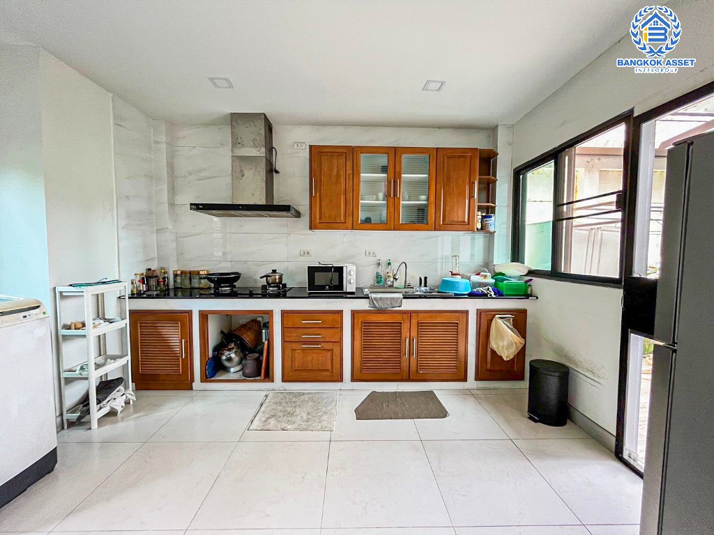 *****บ้านเดี่ยวมือสองนนทบุรี โครงการ เวนิว พระราม5-2 เนื้อที่กว้างมากถึง 67.1 ตร.ว. ฟังก์ชัน 4 ห้องนอน 3 ห้องน้ำ 2 ที่จอดรถ บ้านสภาพสวยทั้งภายนอก และภายใน น่าอยู่สุดๆ บนทำเลเยี่ยม เชื่อมต่อถนนนครอินทร์ ใกล้รถไฟฟ้าสายสีม่วง "สถานีแยกติวานนท์" จองเลย!