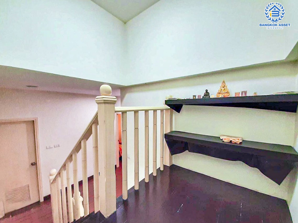 *****ทาวน์เฮ้าส์มือสองนนทบุรี โครงการ ทิพย์พิมาน บ้านริมคลอง เนื้อที่กว้าง 21 ตร.ว. ฟังก์ชัน 4 ห้องนอน 2 ห้องน้ำ บ้านสภาพดี บนทำเลเดินทางเข้า-ออกได้หลายทาง เชื่อมต่อ ถนนกาญจนาภิเษก, ถนนนครอินทร์ ใกล้รถไฟฟ้ารถไฟฟ้าสายสีม่วง "สถานีคลองบางไผ่" และทางด่วน "กาญจนาภิเษก" ราคาถูกสุดในย่านนี้