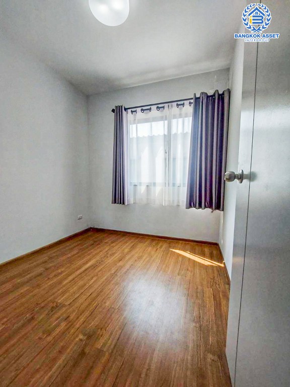 *****ทาวน์เฮ้าส์มือสอง โครงการ พลีโน่ ราชพฤกษ์-รัตนาธิเบศร์ เนื้อที่ 17.50 ตร.ว. ฟังก์ชัน 3 ห้องนอน 2 ห้องน้ำ 2 ที่จอดรถ บ้านพร้อมเข้าอยู่ บิ้วอินท์ครัวพร้อมช้งาน อายุโครงการน้อย โครงการบนทำเลดี เชื่อมต่อถนนกาญจนาภิเษก ถนนบางใหญ่-บางคูลัด ถนนรัตนาธิเบศร์ ใกล้รถไฟฟ้าสายสีม่วง "สถานีบางพลู"