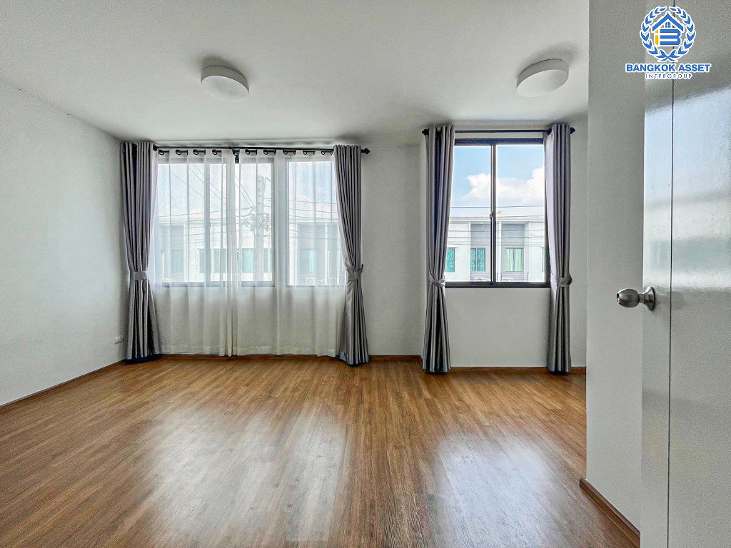 *****ทาวน์เฮ้าส์มือสอง โครงการ พลีโน่ ราชพฤกษ์-รัตนาธิเบศร์ เนื้อที่ 17.50 ตร.ว. ฟังก์ชัน 3 ห้องนอน 2 ห้องน้ำ 2 ที่จอดรถ บ้านพร้อมเข้าอยู่ บิ้วอินท์ครัวพร้อมช้งาน อายุโครงการน้อย โครงการบนทำเลดี เชื่อมต่อถนนกาญจนาภิเษก ถนนบางใหญ่-บางคูลัด ถนนรัตนาธิเบศร์ ใกล้รถไฟฟ้าสายสีม่วง "สถานีบางพลู"