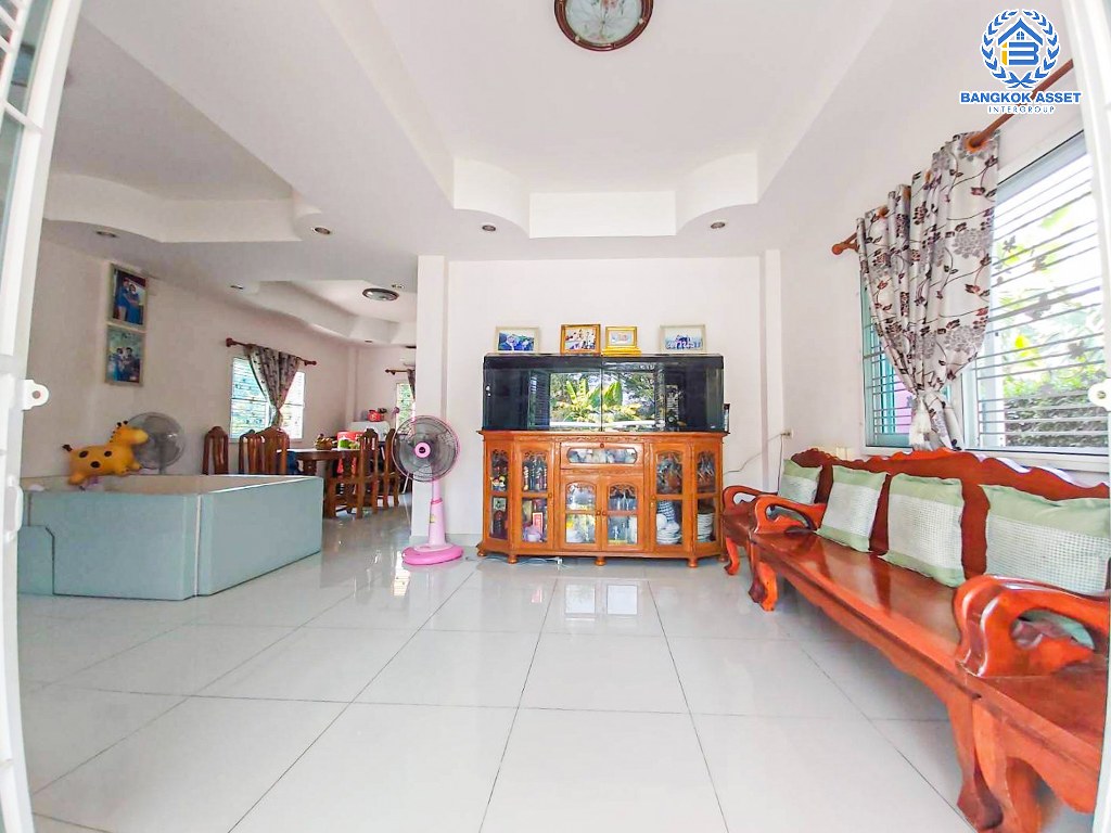 *****บ้านเดี่ยวมือสอง ซอยสุวรรณนิคม เนื้อที่ 200 ตร.ว. ฟังก์ชัน 3 ห้องนอน 2 ห้องน้ำ 4 ที่จอดรถ บ้านสภาพดีเยี่ยม ได้เนื้อที่กว้างขวาง มีความเป็นส่วนตัว โครงการบนทำเลเดินทางสะดวก เชื่อมต่อถนนกาญจนาภิเษก ถนนบางกรวย-ไทรน้อย ถนนบ้านกล้วย-ไทรน้อย ใกล้ห้างสรรพสินค้าบิ๊กซี ไทรน้อย