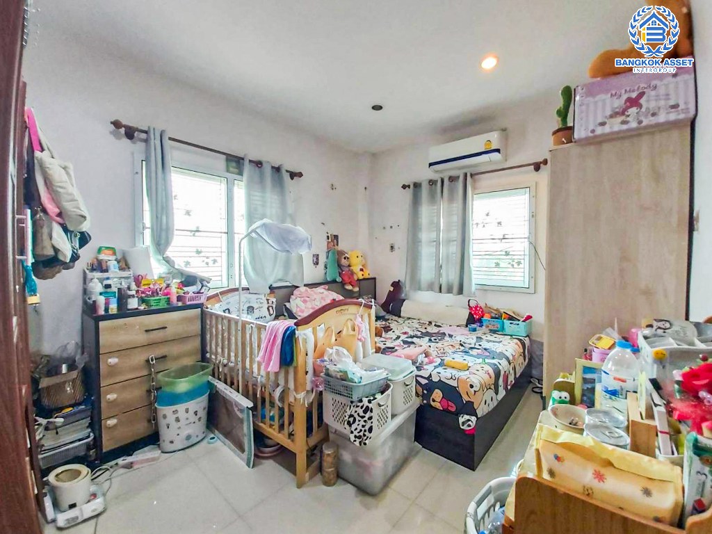 *****บ้านเดี่ยวมือสอง ซอยสุวรรณนิคม เนื้อที่ 200 ตร.ว. ฟังก์ชัน 3 ห้องนอน 2 ห้องน้ำ 4 ที่จอดรถ บ้านสภาพดีเยี่ยม ได้เนื้อที่กว้างขวาง มีความเป็นส่วนตัว โครงการบนทำเลเดินทางสะดวก เชื่อมต่อถนนกาญจนาภิเษก ถนนบางกรวย-ไทรน้อย ถนนบ้านกล้วย-ไทรน้อย ใกล้ห้างสรรพสินค้าบิ๊กซี ไทรน้อย