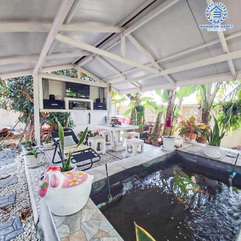 *****บ้านเดี่ยวมือสอง ซอยสุวรรณนิคม เนื้อที่ 200 ตร.ว. ฟังก์ชัน 3 ห้องนอน 2 ห้องน้ำ 4 ที่จอดรถ บ้านสภาพดีเยี่ยม ได้เนื้อที่กว้างขวาง มีความเป็นส่วนตัว โครงการบนทำเลเดินทางสะดวก เชื่อมต่อถนนกาญจนาภิเษก ถนนบางกรวย-ไทรน้อย ถนนบ้านกล้วย-ไทรน้อย ใกล้ห้างสรรพสินค้าบิ๊กซี ไทรน้อย