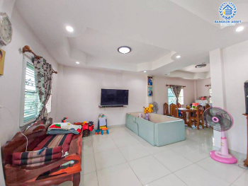 *****บ้านเดี่ยวมือสอง ซอยสุวรรณนิคม เนื้อที่ 200 ตร.ว. ฟังก์ชัน 3 ห้องนอน 2 ห้องน้ำ 4 ที่จอดรถ บ้านสภาพดีเยี่ยม ได้เนื้อที่กว้างขวาง มีความเป็นส่วนตัว โครงการบนทำเลเดินทางสะดวก เชื่อมต่อถนนกาญจนาภิเษก ถนนบางกรวย-ไทรน้อย ถนนบ้านกล้วย-ไทรน้อย ใกล้ห้างสรรพสินค้าบิ๊กซี ไทรน้อย