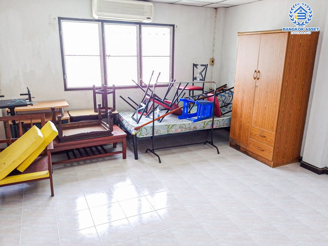 *****ทาวน์โฮม 3 ชั้นมือสองนนทบุรี หมู่บ้าน สมชายพัฒนา บางกรวย-ไทรน้อย เนื้อที่ 17.1 ตร.ว. ฟังก์ชัน 3 ห้องนอน 3 ห้องน้ำ 1 ที่จอดรถ บ้านที่เหมาะแก่การค้าขาย บนทำเลดี เชื่อมต่อ ถนนบางกรวย-ไทรน้อย, ถนนนครอินทร์, ถนนราชพฤกษ์ ในราคาคุ้มสุดๆ