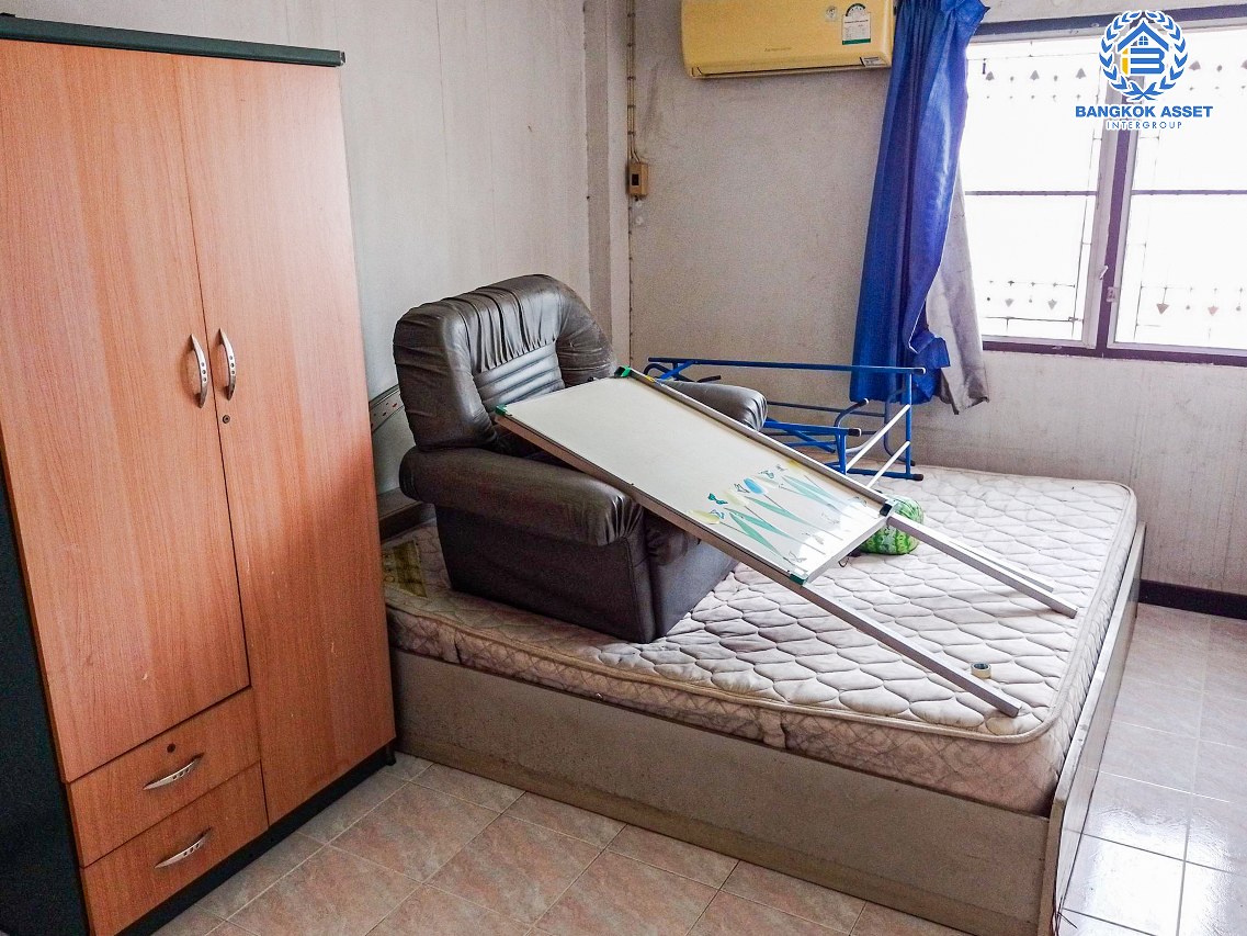 *****ทาวน์โฮม 3 ชั้นมือสองนนทบุรี หมู่บ้าน สมชายพัฒนา บางกรวย-ไทรน้อย เนื้อที่ 17.1 ตร.ว. ฟังก์ชัน 3 ห้องนอน 3 ห้องน้ำ 1 ที่จอดรถ บ้านที่เหมาะแก่การค้าขาย บนทำเลดี เชื่อมต่อ ถนนบางกรวย-ไทรน้อย, ถนนนครอินทร์, ถนนราชพฤกษ์ ในราคาคุ้มสุดๆ