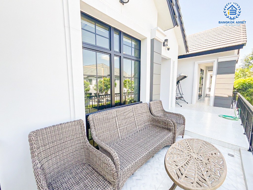 *****บ้านเดี่ยวมือสอง โครงการ เดอะพาลาซโซ่ ปิ่นเกล้า เนื้อที่ 115.60 ตร.ว. ฟังก์ชัน 4 ห้องนอน 5 ห้องน้ำ 3 ที่จอดรถ ตกแต่งหรูหรา พร้อมสระว่ายน้ำส่วนตัว พร้อมอยู่ โครงการบนทำเลเดินทางสะดวก เชื่อมต่อถนนพุทธมณฑลสาย2 ถนนสิรินธร ใกล้ห้างสรรพสินค้า เซ็นทรัล ปิ่นเกล้า และทางแยกยกระดับบรมราชชนนี