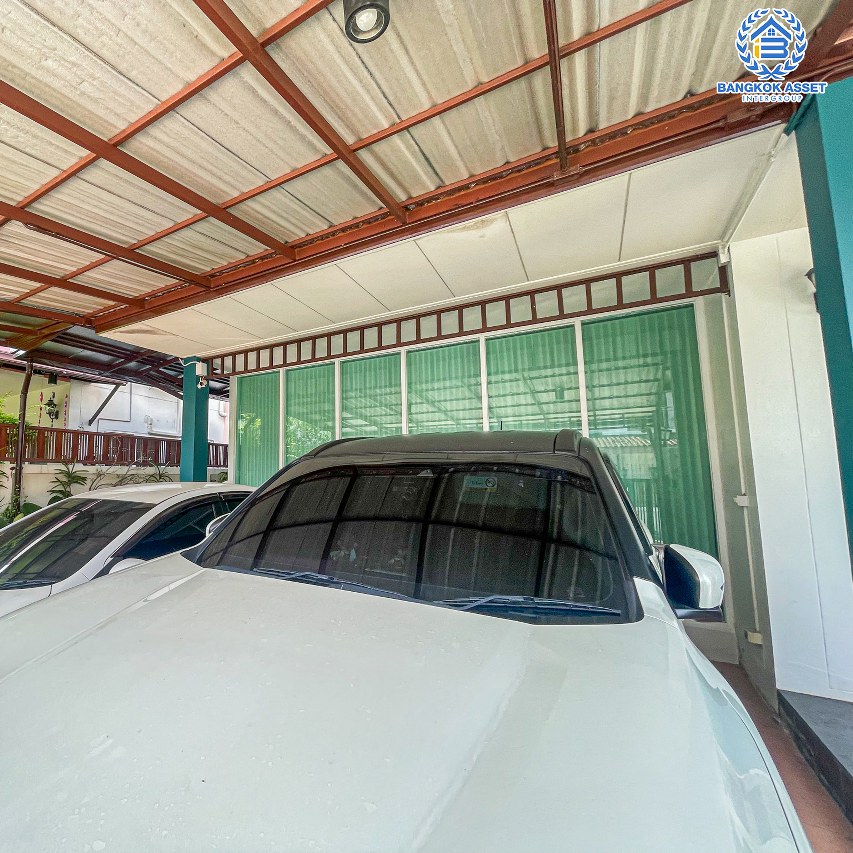 *****บ้านเดี่ยวมือสองนนทบุรี โครงการ ศิขรินทร์ ปิ่นเกล้า-สิรินธร หลังมุม เนื้อที่ 59.10 ตร.ว. ฟังก์ชัน 3 ห้องนอน 2 ห้องน้ำ 2 ที่จอดรถ บ้านเดี่ยวหลังใหญ่พร้อมอยู่ บนทำเลเดินทางสะดวก เชื่อมต่อถนนบางกรวย-ไทรน้อย ใกล้รถไฟฟ้าสายสีแดง "สถานีบางบำหรุ" และทางพิเศษประจิมรัถยา ในราคาคุ้มสุดในโครงการ!