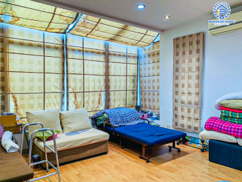 *****บ้านเดี่ยวมือสอง โครงการ กลอรี่เฮ้าส์ พุทธมณฑลสาย3 เนื้อที่ 104.50 ตร.ว. ฟังก์ชัน 4 ห้องนอน 4 ห้องน้ำ 2 ที่จอดรถ บ้านสวยพร้อมอยู่ โครงการบนทำเลเดินทางสะดวก เชื่อมต่อถนนวงแหวนกาญจนาภิเษก ถนนบรมราชชนนี ใกล้ห้างสรรพสินค้าเซ็นทรัล ศาลายา และจุดขึ้นทางต่างระดับบรมราชชนนี