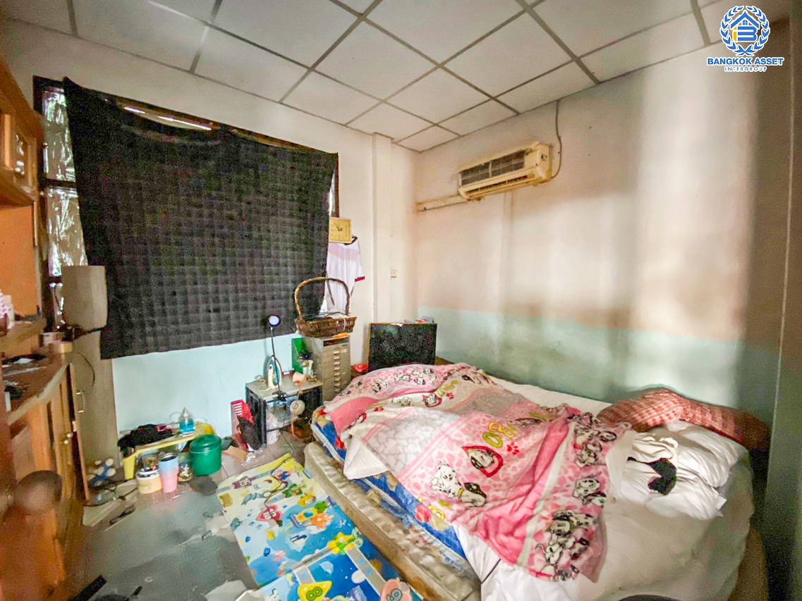 *****บ้านเดี่ยว 1 ชั้นมือสองนนทบุรี บ้านเดี่ยวเลียบคลองนายบาง วัดลาดปลาดุก เนื้อที่กว้าง 51 ตร.ว. ฟังก์ชัน 3 ห้องนอน 1 ห้องน้ำ 2 ที่จอดรถ มีเนื้อที่ข้างบ้าน บนทำเลแห่งการเดินทาง เชื่อมต่อถนนกาญจนาภิเษก, ถนนรัตนาธิเบศร์ ในราคาสุดคุ้ม!