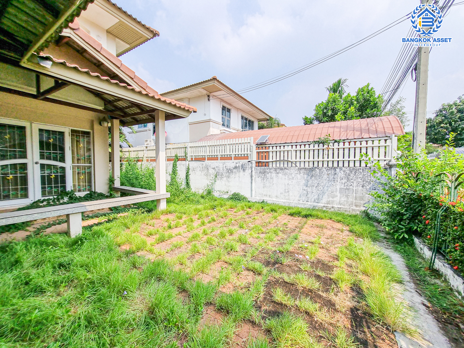 *****บ้านเดี่ยวมือสอง โครงการ ศุภาลัยวิลล์ วงแหวน-รัตนาธิเบศร์ เนื้อที่ 56 ตร.ว ฟังก์ชัน 3 ห้องนอน 2 ห้องน้ำ 2 ที่จอดรถ บนทำเลเชื่อมต่อถนนคลองถนน ถนนกาญจนาภิเษก ใกล้รถไฟฟ้าสายสีม่วง "คลองบางไผ่" และจุดขึ้นทางด่วน "กาญจนาภิเษก"