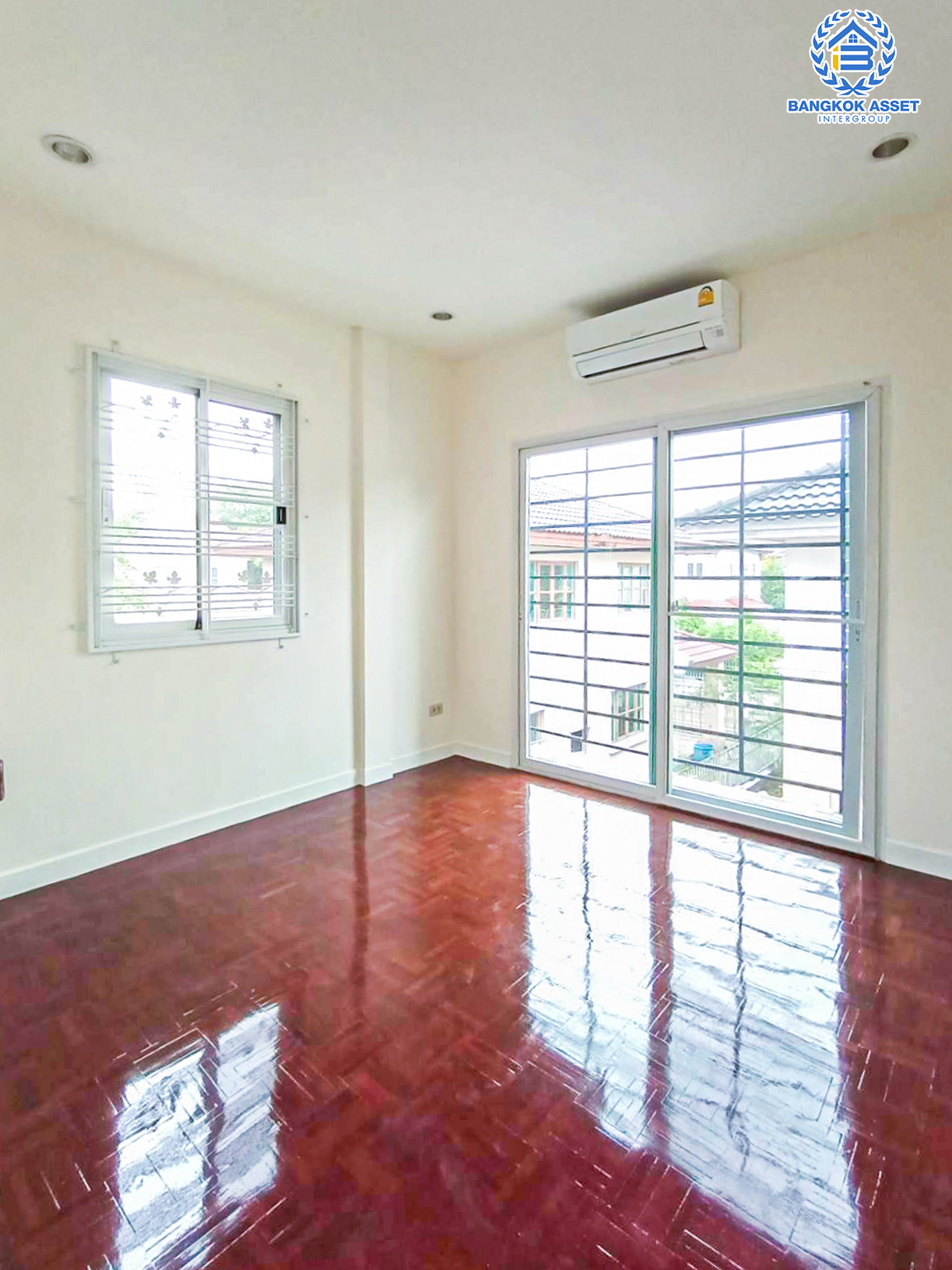 *****บ้านเดี่ยวมือสอง โครงการ ชัยพฤกษ์ วัดลาดปลาดุก เนื้อที่ 53 ตร.ว ฟังก์ชัน 5 ห้องนอน 2 ห้องน้ำ 1 ที่จอดรถ บ้านรีโนเวทใหม่พร้อมเข้าอยู่ บนทำเลเชื่อมต่อถนนกาญจนาภิเษก ใกล้รถไฟฟ้าสายสีม่วง "คลองบางไผ่" และจุดขึ้นทางด่วน "กาญจนาภิเษก"