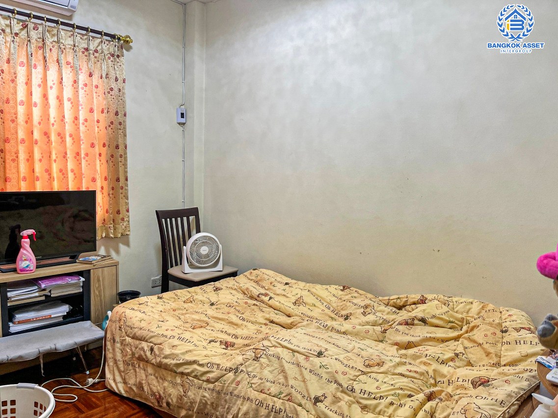 *****ทาวน์เฮ้าส์มือสองนนทบุรี โครงการ ซื่อตรงโคซี่ เฟส2 บางบัวทอง-สุพรรณบุรี เนื้อที่กว้าง 22 ตร.ว. ฟังก์ชัน 3 ห้องนอน 2 ห้องน้ำ 1 ที่จอดรถ แถมฟรี! 2 เครื่องปรับอากาศ 1 เครื่องทำน้ำอุ่น บนทำเลแห่งการเดินทาง เชื่อมต่อ ถนนกาญจนาภิเษก ใกล้เซ็นทรัลเวสต์เกต และรถไฟฟ้าสายสีม่วง "สถานีคลองบางไผ่"