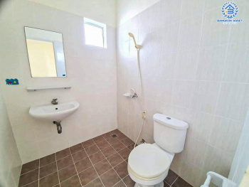 *****ทาวน์เฮ้าส์มือสองนนทบุรี โครงการ พฤกษา76 กาญจนาภิเษก เนื้อที่กว้างถึง 23.8 ตร.ว. ฟังก์ชัน 3 ห้องนอน 2 ห้องน้ำ 1 ที่จอดรถ บ้านสวยมาก รีโนเวทใหม่เรียบร้อย บนทำเลเดินทางสะดวก เชื่อมต่อ ถนนกาญจนาภิเษก, ถนนรัตนาธิเบศร์ ใกล้รถไฟฟ้าสายสีม่วง "สถานีตลาดบางใหญ่" และจุดขึ้นทางด่วน "ศรีรัช"