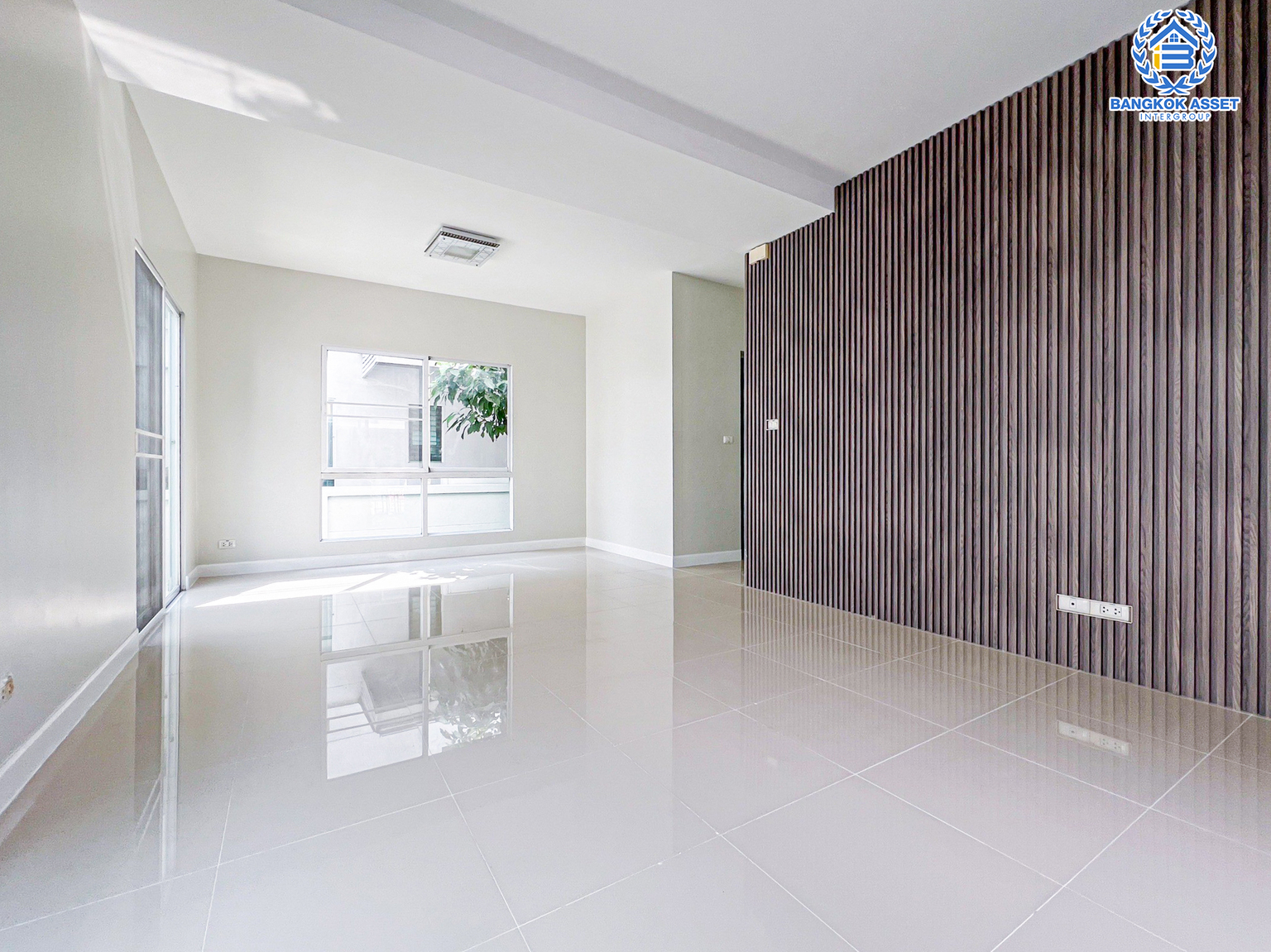 *****บ้านแฝดมือสอง โครงการ เพอร์เฟคพาร์ค บางบัวทอง คุณภาพแบรนด์ Property Perfect เนื้อที่ 36.70 ตร.ว. ฟังก์ชัน 3 ห้องนอน 2 ห้องน้ำ 2 ที่จอดรถ บ้านสวยสไตลโมเดิร์น พร้อมเข้าอยู่ เชื่อมต่อถนนกาญจนาภิเษก ถนนบางกรวย-กรุงเทพฯ ใกล้รถไฟฟ้าสายสีม่วง "สถานีคลองบางไผ่"