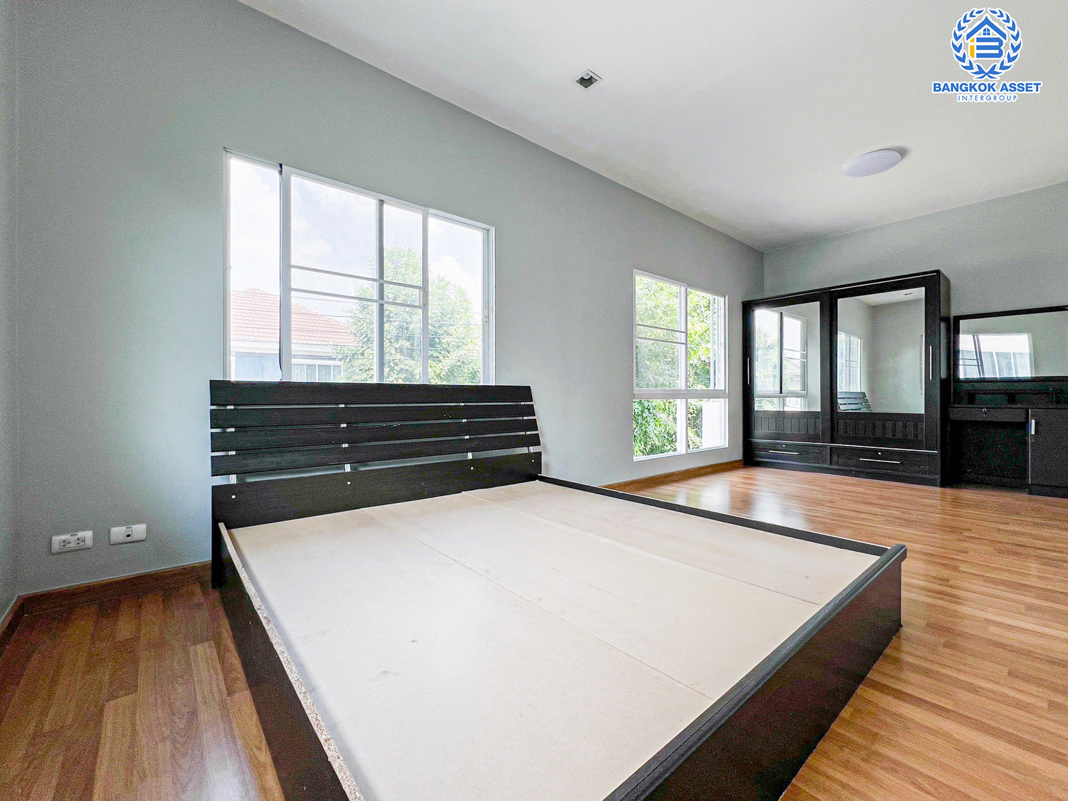 *****บ้านแฝดมือสอง โครงการ เพอร์เฟคพาร์ค บางบัวทอง คุณภาพแบรนด์ Property Perfect เนื้อที่ 36.70 ตร.ว. ฟังก์ชัน 3 ห้องนอน 2 ห้องน้ำ 2 ที่จอดรถ บ้านสวยสไตลโมเดิร์น พร้อมเข้าอยู่ เชื่อมต่อถนนกาญจนาภิเษก ถนนบางกรวย-กรุงเทพฯ ใกล้รถไฟฟ้าสายสีม่วง "สถานีคลองบางไผ่"