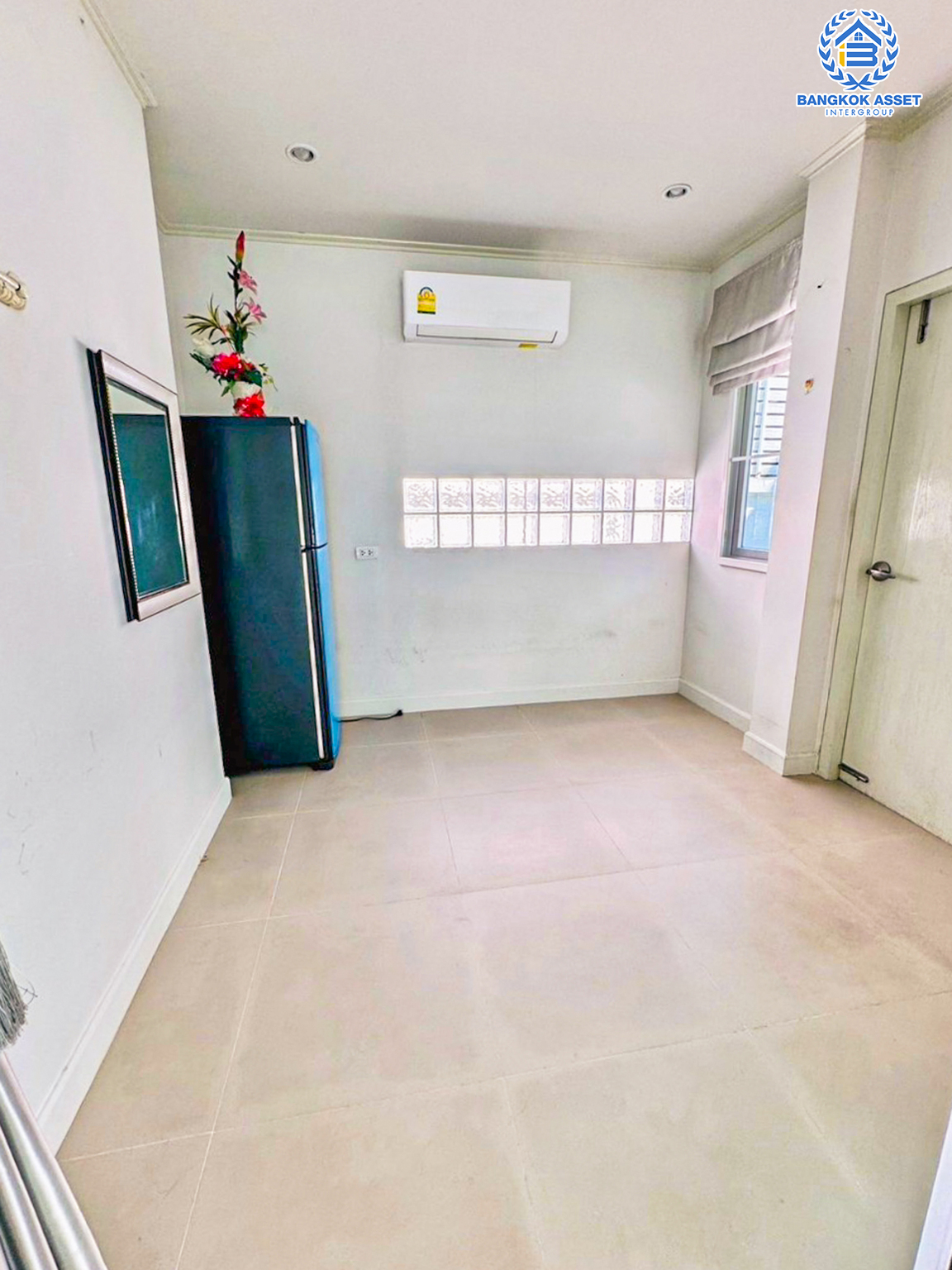 *****บ้านแฝดมือสอง โครงการ ศุภาลัยเบลล่า วงแหวน-ลำลูกกา เนื้อที่ 41.20 ตร.ว ฟังก์ชัน 4 ห้องนอน 2 ห้องน้ำ 2 ที่จอดรถ บ้านสวย บรรยากาศดี ได้พื้นที่กว้าง บนทำเลเชื่อมต่อถนนลำลูกกา ถนนคลอง4 ถนนกาญจาภิเษก ใกล้รถไฟฟ้าสายสีเขียว "สถานีคลอง4"