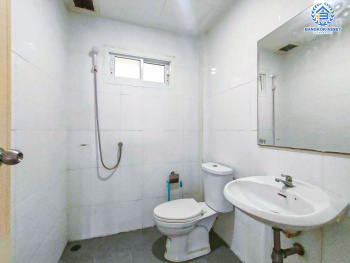 *****ทาวน์เฮ้าส์มือสองนครปฐม โครงการ The joy home อ้อมใหญ่-สามพราน เนื้อที่ 16.2 ตร.ว. ฟังก์ชัน 3 ห้องนอน 2 ห้องน้ำ 1 ที่จอดรถ แถมฟรี! 2 เครื่องปรับอากาศ บนทำเลแห่งการเดินทาง เชื่อมต่อ ถนนเพชรเกษม, ถนนพุทธมณฑลสาย 5 ใกล้บิ๊กซี อ้อมใหญ่ จองเลย!