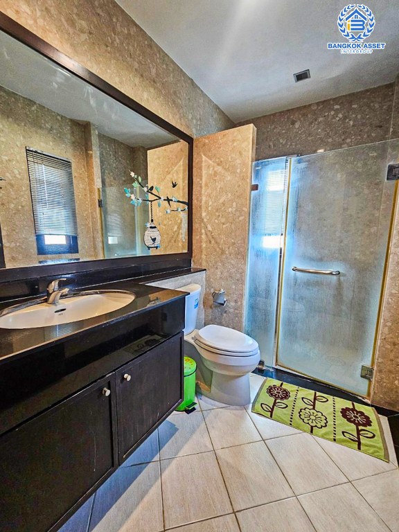 *****บ้านเดี่ยวมือสอง โครงการ ณุศาศิริ สาทร-ปิ่นกล้า เนื้อที่ 190.80 ตร.ว. ฟังก์ชัน 5 ห้องนอน 5 ห้องน้ำ 3 ที่จอดรถ บ้านหลังใหญ่ พร้อมสระว่ายน้ำ พื้นที่ใช้สอยกว้างขวาง โครงการบนทำเลศักยภาพ ที่เชื่อมต่อถนนบรมราชชนนี ถนนสิรินธร ถนนจรัญสนิทวงศ์ ใกล้รถไฟฟ้าสายสีน้ำเงิน "สถานีบางหว้า" และจุดขึ้นทางด่วน "ตลิ่งชัน"