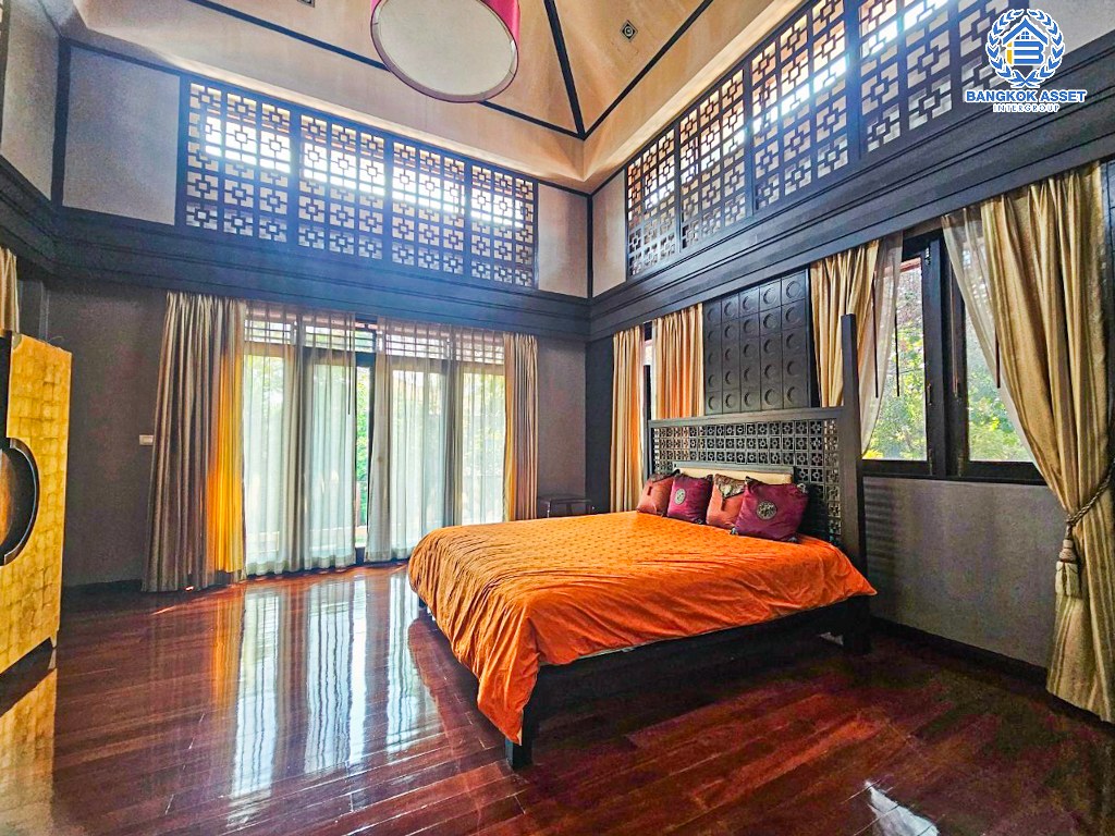 *****บ้านเดี่ยวมือสอง โครงการ ณุศาศิริ สาทร-ปิ่นกล้า เนื้อที่ 190.80 ตร.ว. ฟังก์ชัน 5 ห้องนอน 5 ห้องน้ำ 3 ที่จอดรถ บ้านหลังใหญ่ พร้อมสระว่ายน้ำ พื้นที่ใช้สอยกว้างขวาง โครงการบนทำเลศักยภาพ ที่เชื่อมต่อถนนบรมราชชนนี ถนนสิรินธร ถนนจรัญสนิทวงศ์ ใกล้รถไฟฟ้าสายสีน้ำเงิน "สถานีบางหว้า" และจุดขึ้นทางด่วน "ตลิ่งชัน"