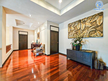 *****บ้านเดี่ยวมือสอง โครงการ ณุศาศิริ สาทร-ปิ่นกล้า เนื้อที่ 190.80 ตร.ว. ฟังก์ชัน 5 ห้องนอน 5 ห้องน้ำ 3 ที่จอดรถ บ้านหลังใหญ่ พร้อมสระว่ายน้ำ พื้นที่ใช้สอยกว้างขวาง โครงการบนทำเลศักยภาพ ที่เชื่อมต่อถนนบรมราชชนนี ถนนสิรินธร ถนนจรัญสนิทวงศ์ ใกล้รถไฟฟ้าสายสีน้ำเงิน "สถานีบางหว้า" และจุดขึ้นทางด่วน "ตลิ่งชัน"